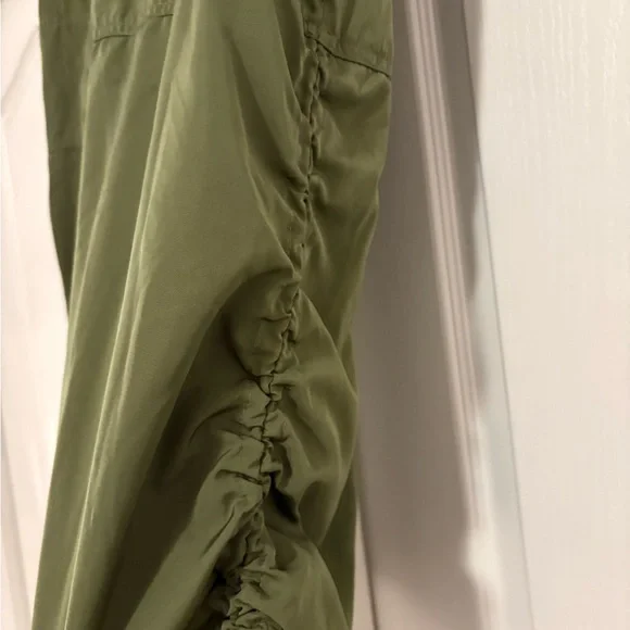 Wild Fable Olive Green Elastic Waist Pants - Picture 3 of 5